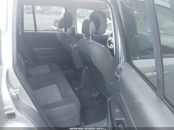 1C4NJCBA7GD620390 2016 JEEP COMPASS - Image 8