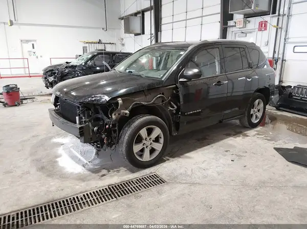1C4NJCBA7GD640770 2016 JEEP COMPASS - Image 2
