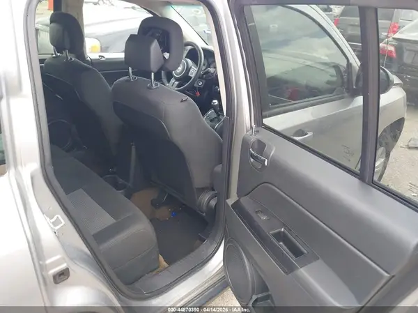 1C4NJCBA7GD715595 2016 JEEP COMPASS - Image 8