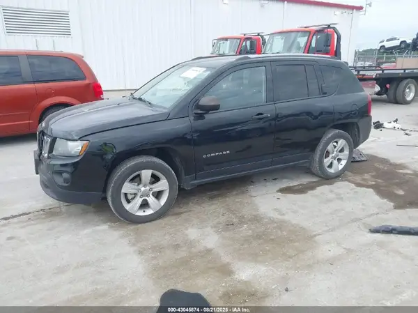 1C4NJCBA7GD739122 2016 JEEP COMPASS - Image 2