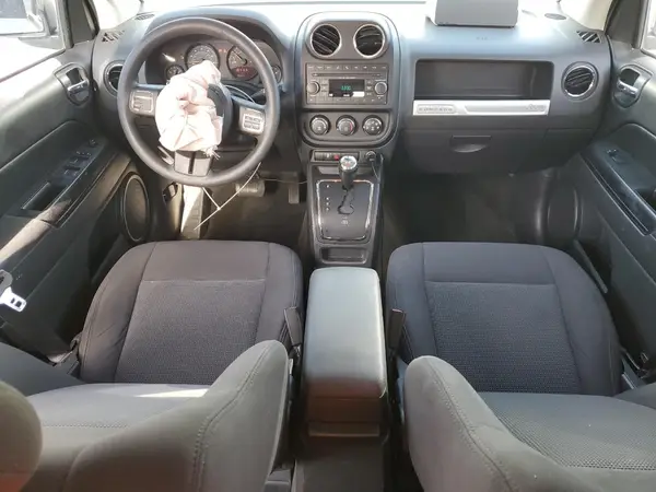 1C4NJCBA7GD763081 2016 JEEP COMPASS - Image 8