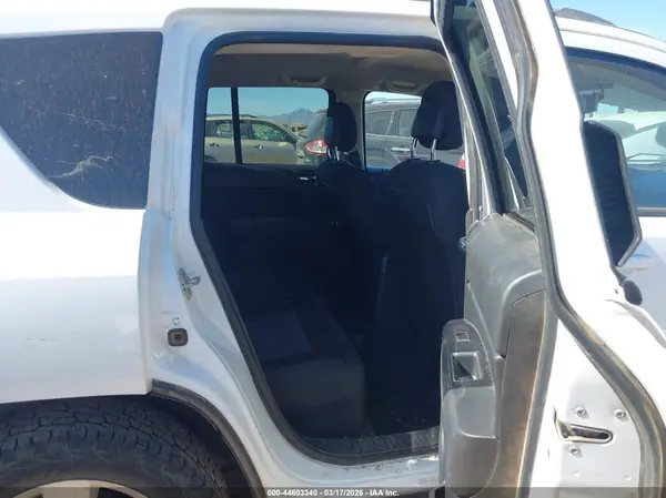 1C4NJCBA7HD147091 2017 JEEP COMPASS - Image 8