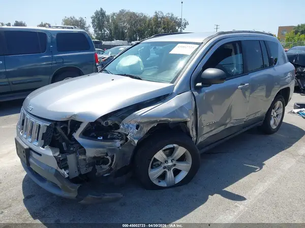 1C4NJCBA7HD147978 2017 JEEP COMPASS - Image 2