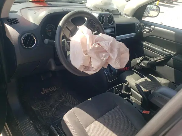 1C4NJCBA8GD524588 2016 JEEP COMPASS - Image 8