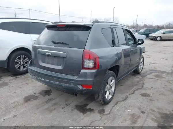 1C4NJCBA8GD524753 2016 JEEP COMPASS - Image 2