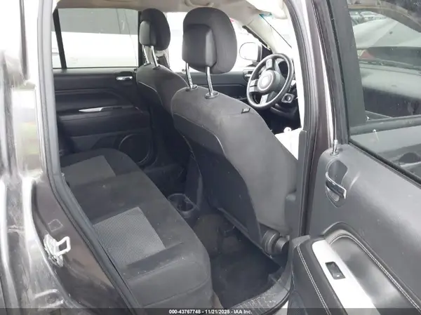 1C4NJCBA8GD524753 2016 JEEP COMPASS - Image 8