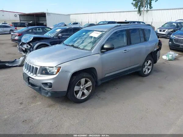 1C4NJCBA8GD560247 2016 JEEP COMPASS - Image 2
