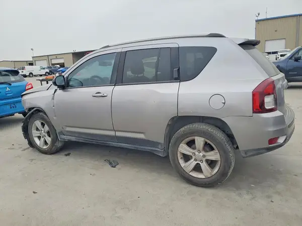 1C4NJCBA8GD569076 2016 JEEP COMPASS - Image 2
