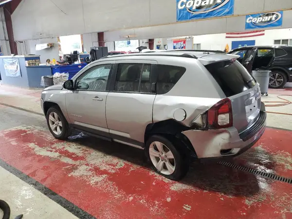 1C4NJCBA8GD611986 2016 JEEP COMPASS - Image 2