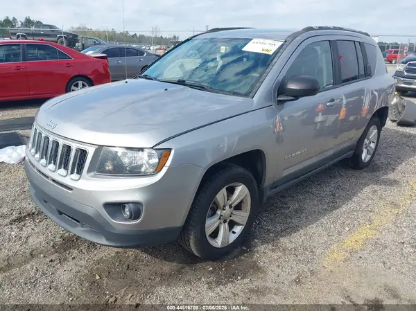 1C4NJCBA8HD123639 2017 JEEP COMPASS - Image 2