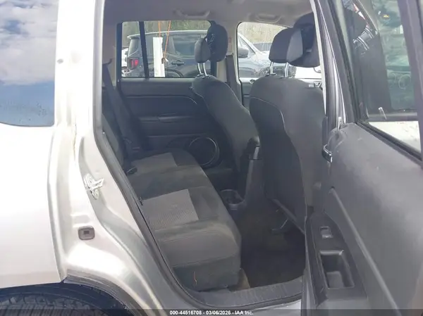 1C4NJCBA8HD123639 2017 JEEP COMPASS - Image 8