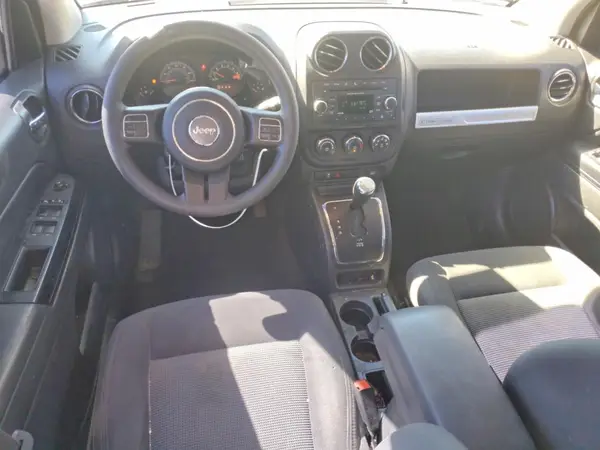 1C4NJCBA8HD124144 2017 JEEP COMPASS - Image 8