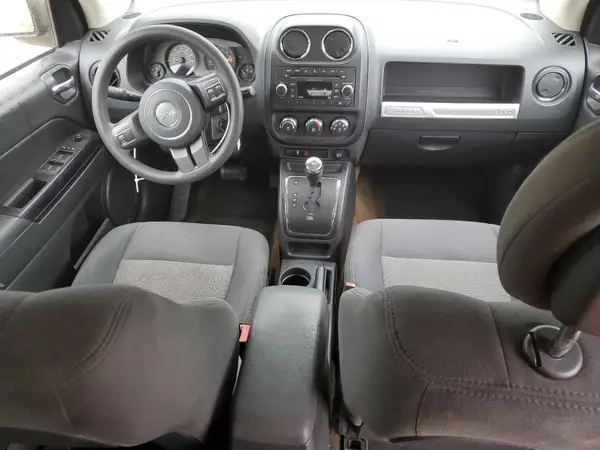 1C4NJCBA8HD131529 2017 JEEP COMPASS - Image 8