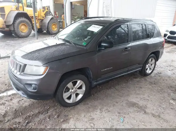 1C4NJCBA8HD147231 2017 JEEP COMPASS - Image 2