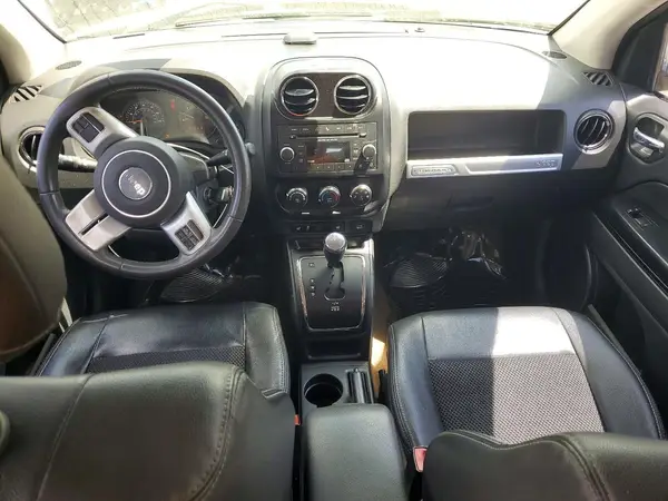 1C4NJCBA8HD153241 2017 JEEP COMPASS - Image 8
