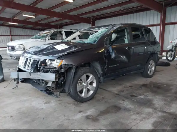 1C4NJCBA9GD525457 2016 JEEP COMPASS - Image 2