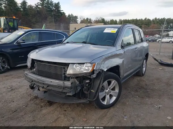 1C4NJCBA9GD560841 2016 JEEP COMPASS - Image 2