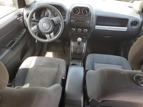 1C4NJCBA9GD561021 2016 JEEP COMPASS - Image 8