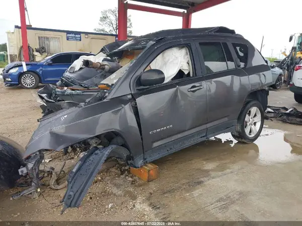 1C4NJCBA9GD568101 2016 JEEP COMPASS - Image 2