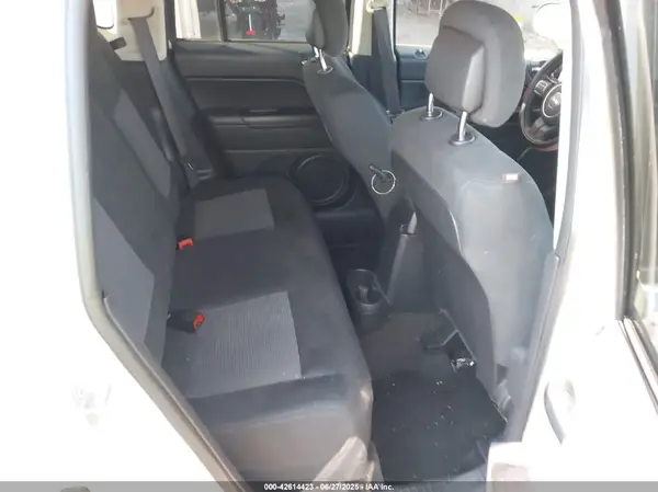 1C4NJCBA9GD611500 2016 JEEP COMPASS - Image 8