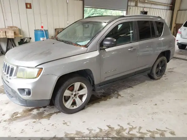1C4NJCBA9GD621962 2016 JEEP COMPASS - Image 2
