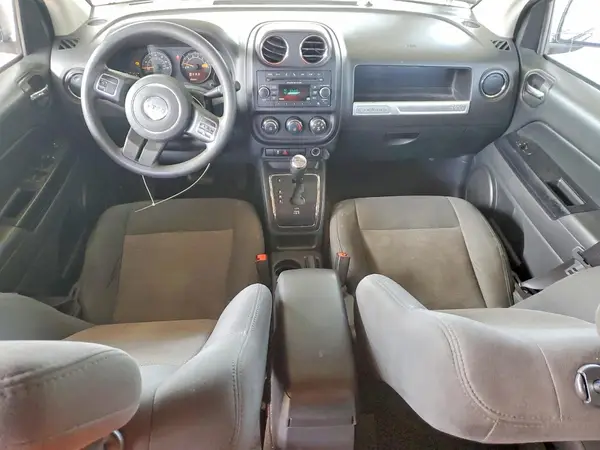 1C4NJCBA9GD641807 2016 JEEP COMPASS - Image 8