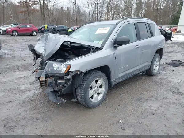 1C4NJCBA9GD643380 2016 JEEP COMPASS - Image 2
