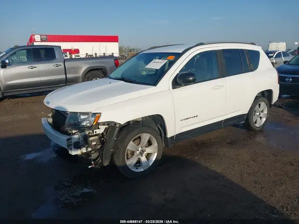 1C4NJCBA9GD743141 2016 JEEP COMPASS - Image 2