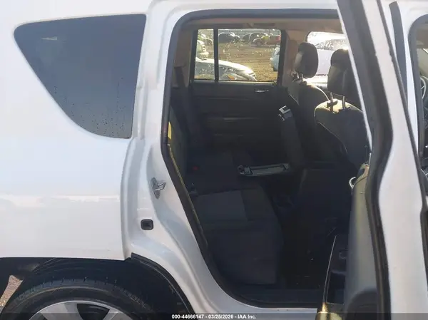 1C4NJCBA9GD743141 2016 JEEP COMPASS - Image 8