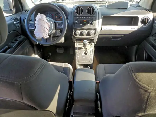1C4NJCBA9GD743500 2016 JEEP COMPASS - Image 8