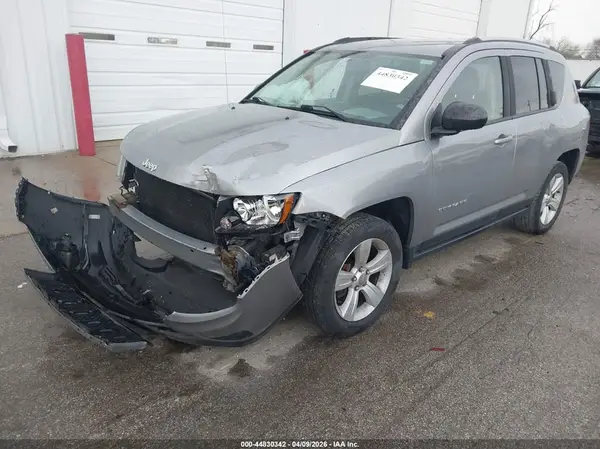 1C4NJCBA9GD753457 2016 JEEP COMPASS - Image 2