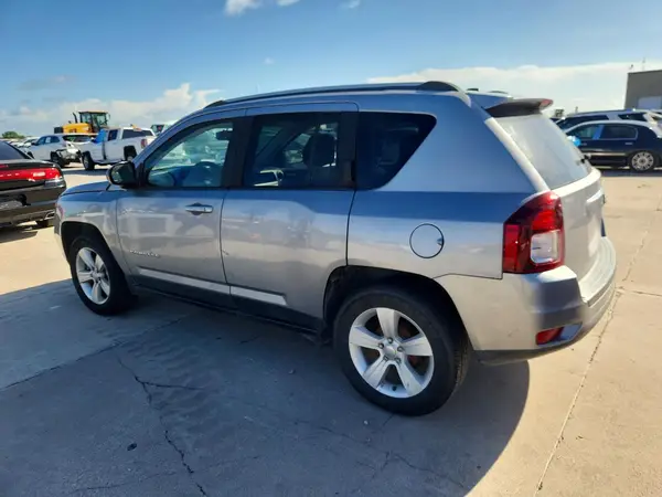 1C4NJCBA9HD123102 2017 JEEP COMPASS - Image 2