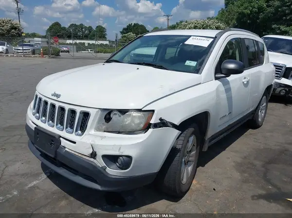 1C4NJCBAXGD560654 2016 JEEP COMPASS - Image 2
