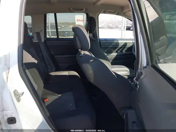 1C4NJCBAXGD568401 2016 JEEP COMPASS - Image 8