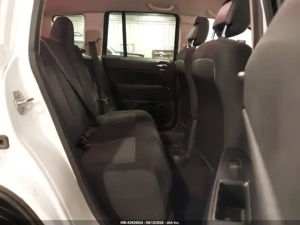 1C4NJCBAXGD575073 2016 JEEP COMPASS - Image 8