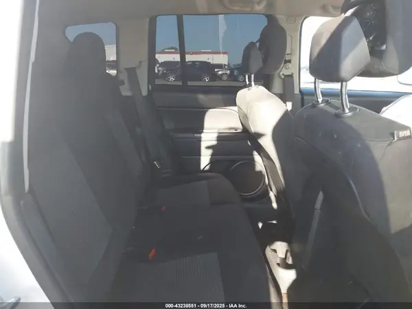 1C4NJCBAXGD615734 2016 JEEP COMPASS - Image 8