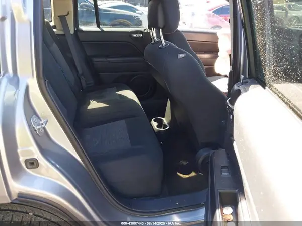 1C4NJCBAXGD615751 2016 JEEP COMPASS - Image 8