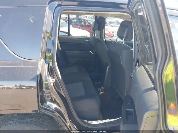 1C4NJCBAXGD651763 2016 JEEP COMPASS - Image 8