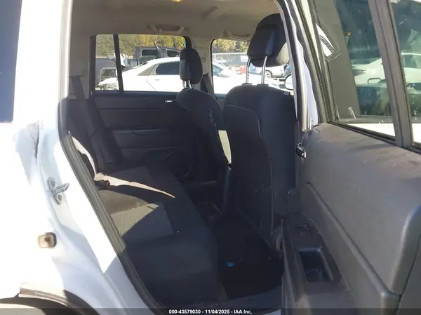 1C4NJCBAXGD715736 2016 JEEP COMPASS - Image 8