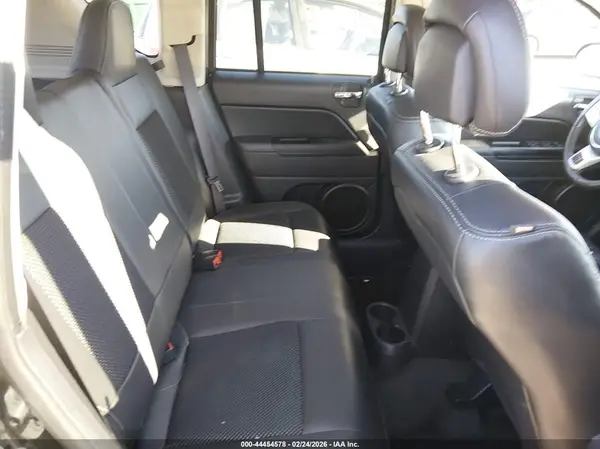 1C4NJCBAXHD102775 2017 JEEP COMPASS - Image 8