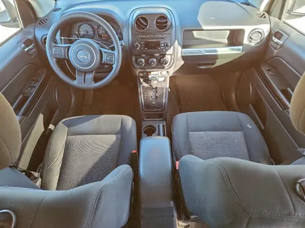 1C4NJCBAXHD147781 2017 JEEP COMPASS - Image 8