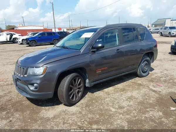 1C4NJCBB0GD676583 2016 JEEP COMPASS - Image 2
