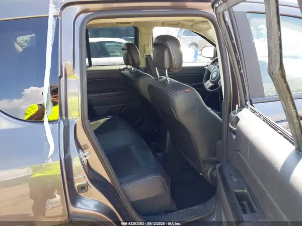 1C4NJCBB0GD676583 2016 JEEP COMPASS - Image 8