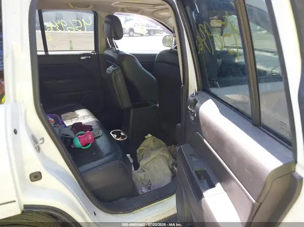 1C4NJCBB0HD186470 2017 JEEP COMPASS - Image 8