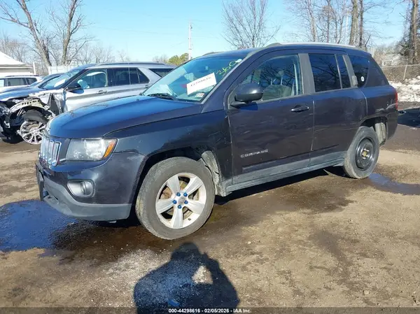 1C4NJCBB1GD543010 2016 JEEP COMPASS - Image 2