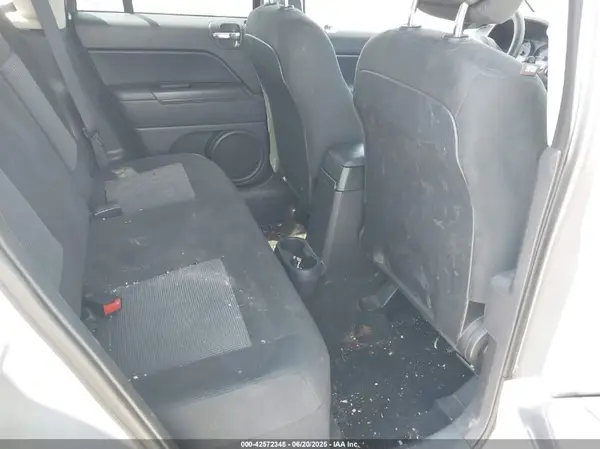 1C4NJCBB2GD577084 2016 JEEP COMPASS - Image 8