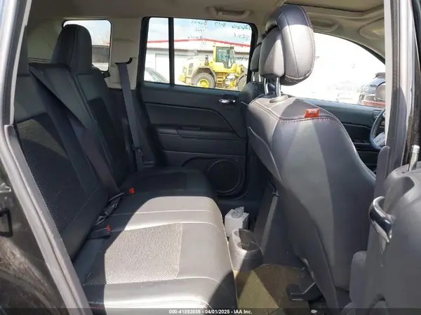 1C4NJCBB2HD134094 2017 JEEP COMPASS - Image 8