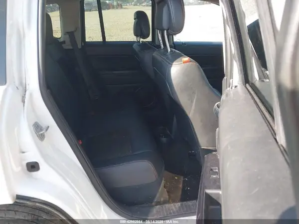 1C4NJCBB3GD703162 2016 JEEP COMPASS - Image 8