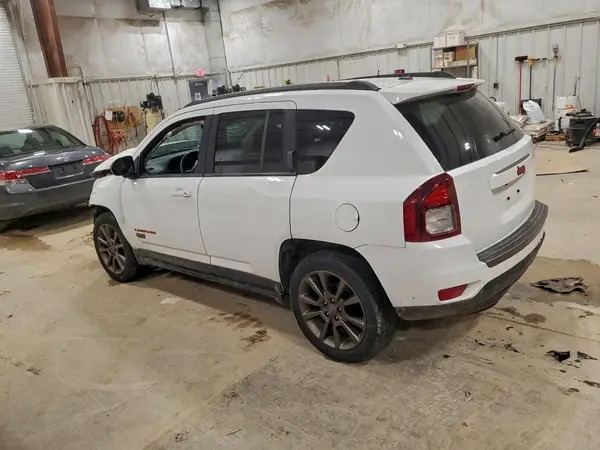 1C4NJCBB3GD785796 2016 JEEP COMPASS - Image 2
