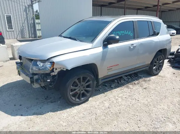 1C4NJCBB3GD804105 2016 JEEP COMPASS - Image 2